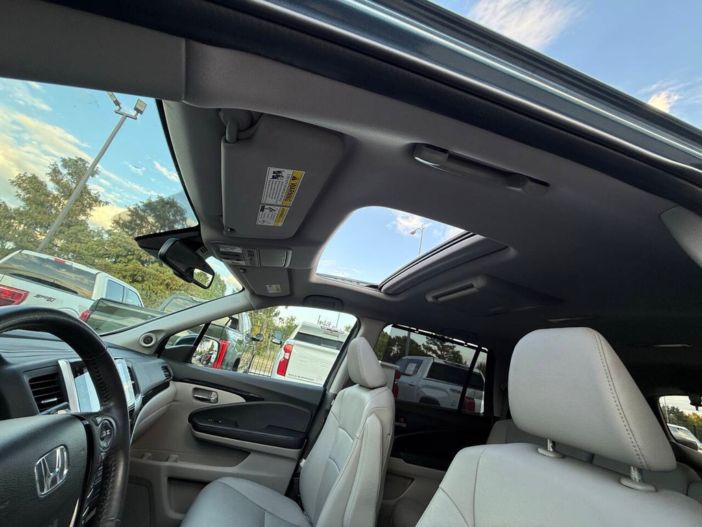 Honda Pilot Vehicle Full-screen Gallery Image 33
