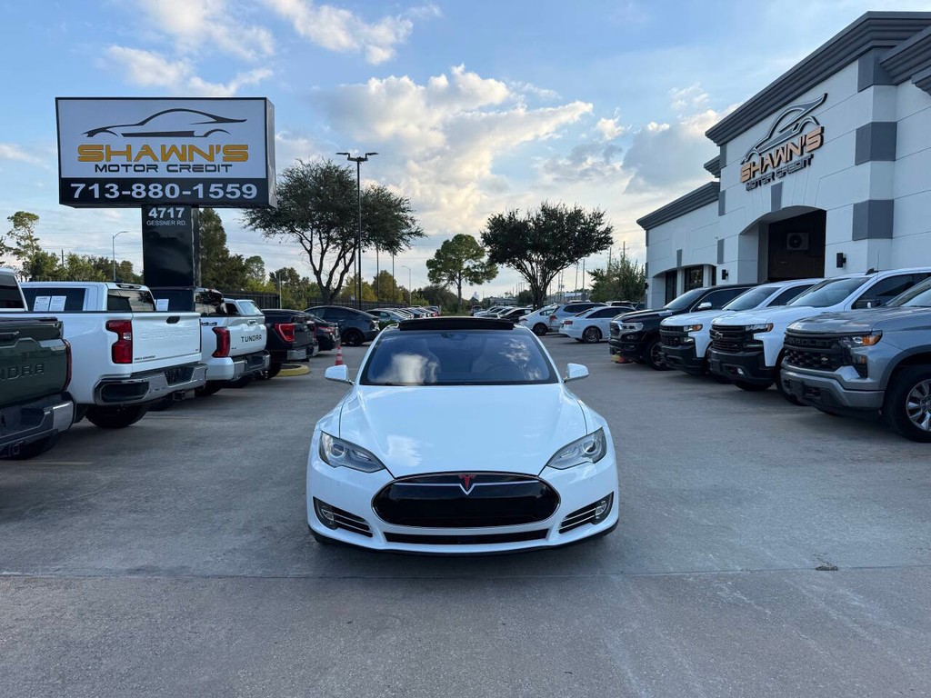 Tesla Model S Vehicle Full-screen Gallery Image 43