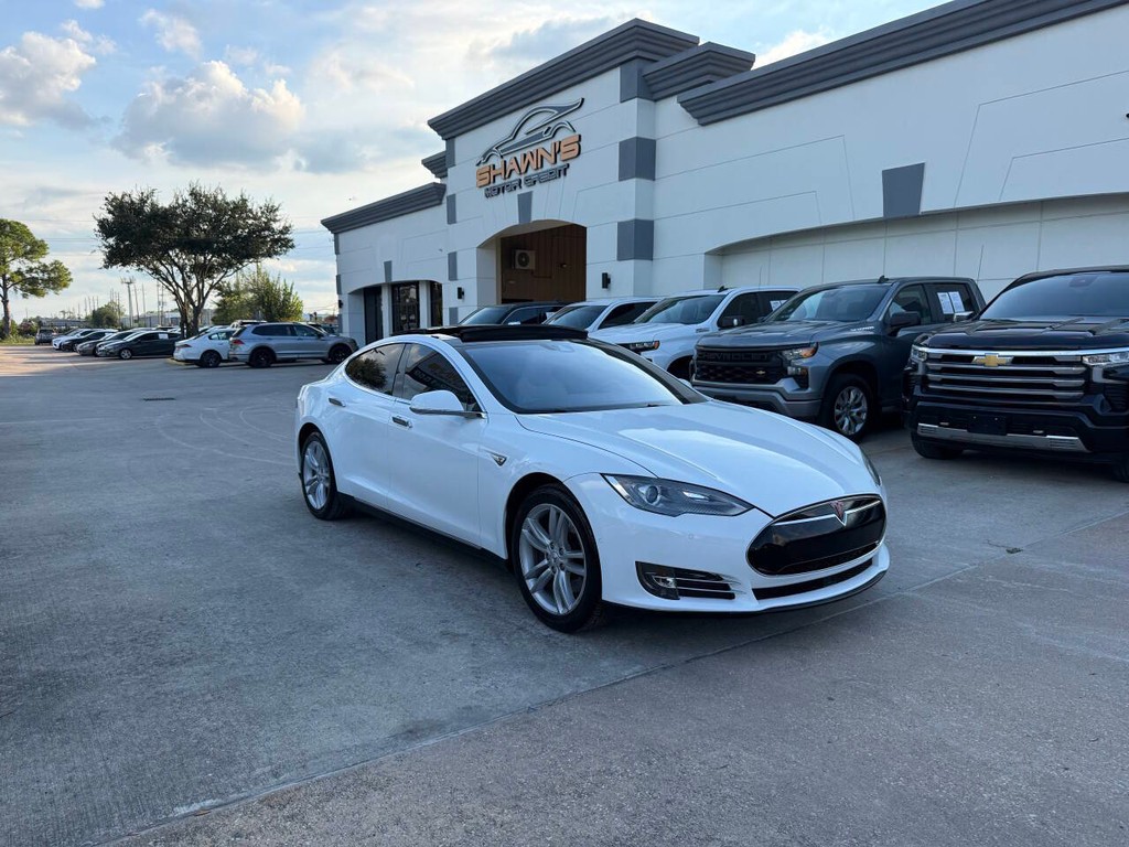 Tesla Model S Vehicle Full-screen Gallery Image 44