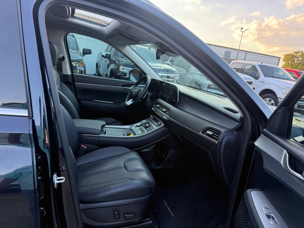 Hyundai Palisade Vehicle Full-screen Gallery Image 11
