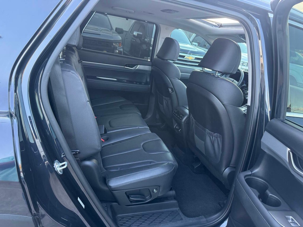 Hyundai Palisade Vehicle Full-screen Gallery Image 14