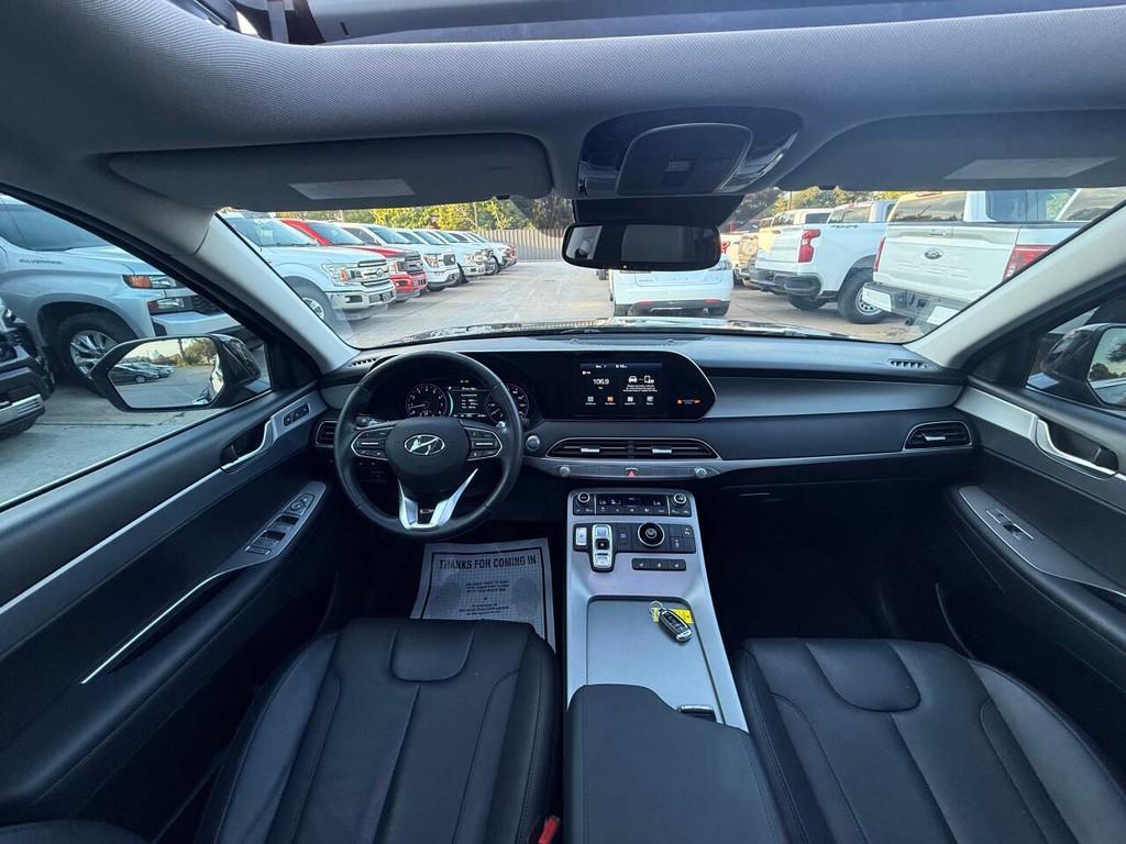 Hyundai Palisade Vehicle Full-screen Gallery Image 17