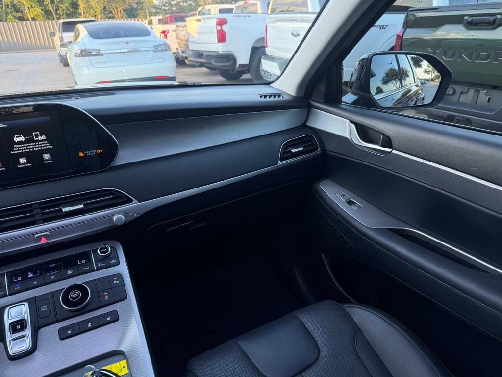 Hyundai Palisade Vehicle Full-screen Gallery Image 19