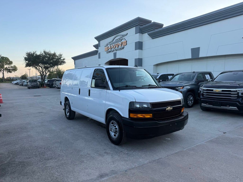 Chevrolet Express Vehicle Full-screen Gallery Image 02