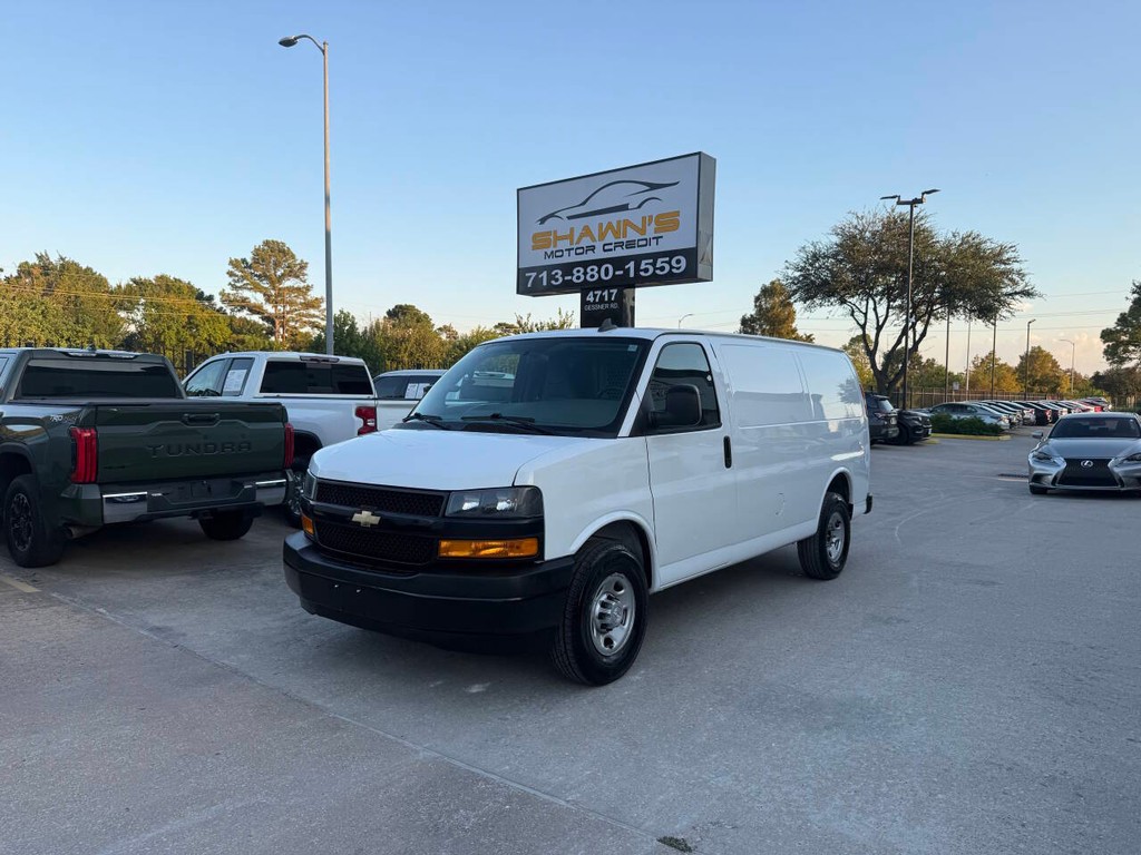 Chevrolet Express Vehicle Full-screen Gallery Image 36