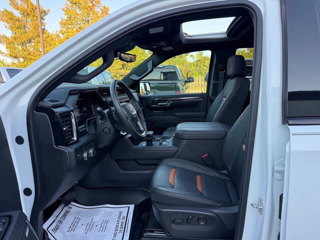 GMC Sierra 1500 Vehicle Full-screen Gallery Image 07