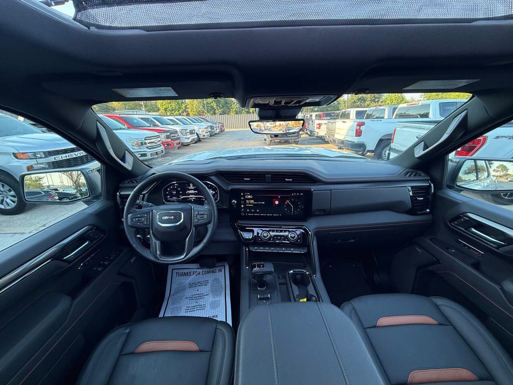 GMC Sierra 1500 Vehicle Full-screen Gallery Image 18