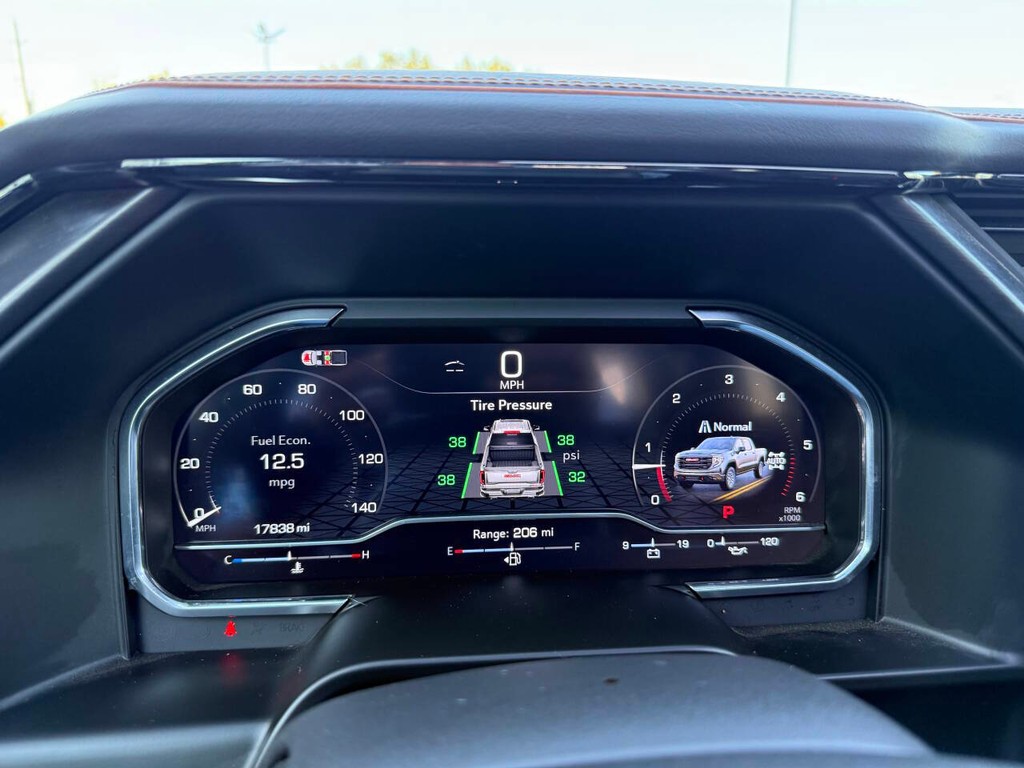 GMC Sierra 1500 Vehicle Full-screen Gallery Image 33