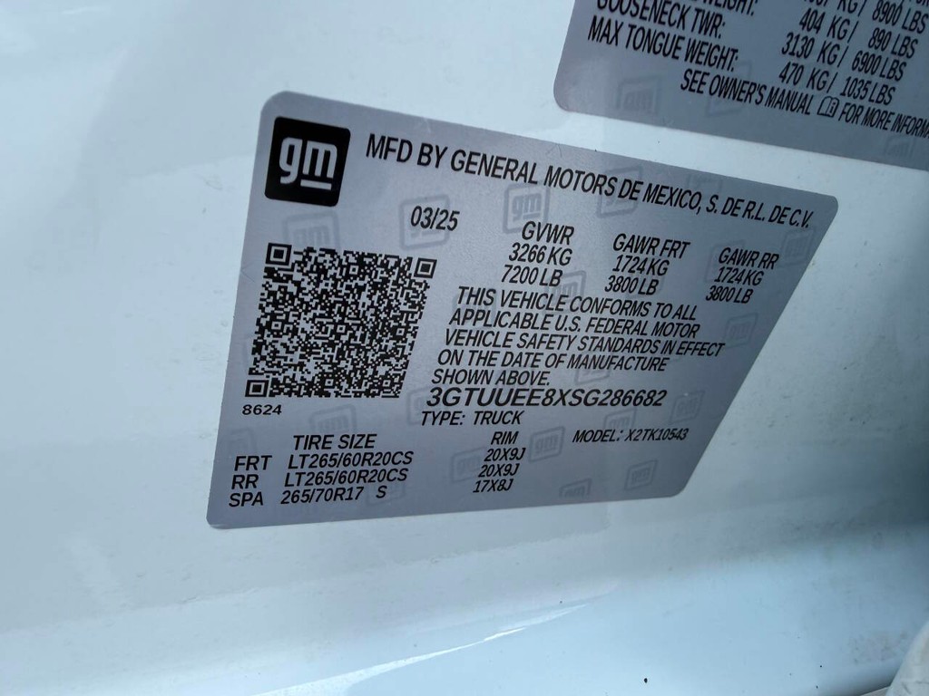 GMC Sierra 1500 Vehicle Full-screen Gallery Image 35
