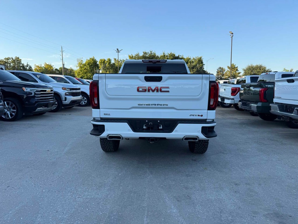 GMC Sierra 1500 Vehicle Full-screen Gallery Image 41