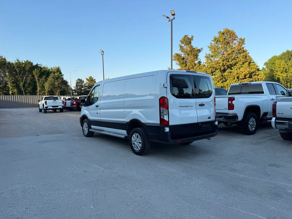 Ford Transit Cargo Van Vehicle Full-screen Gallery Image 04