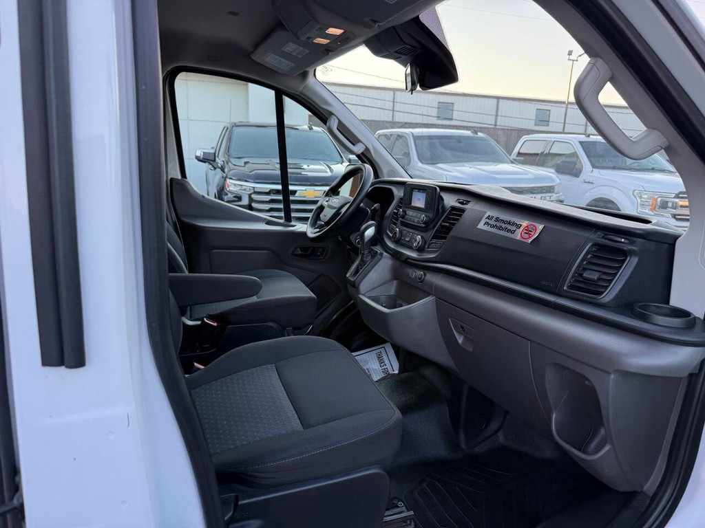 Ford Transit Cargo Van Vehicle Full-screen Gallery Image 10
