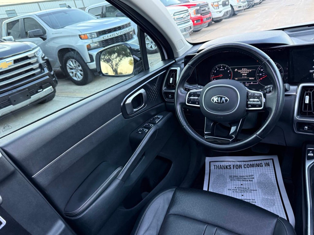 Kia Sorento Vehicle Full-screen Gallery Image 21