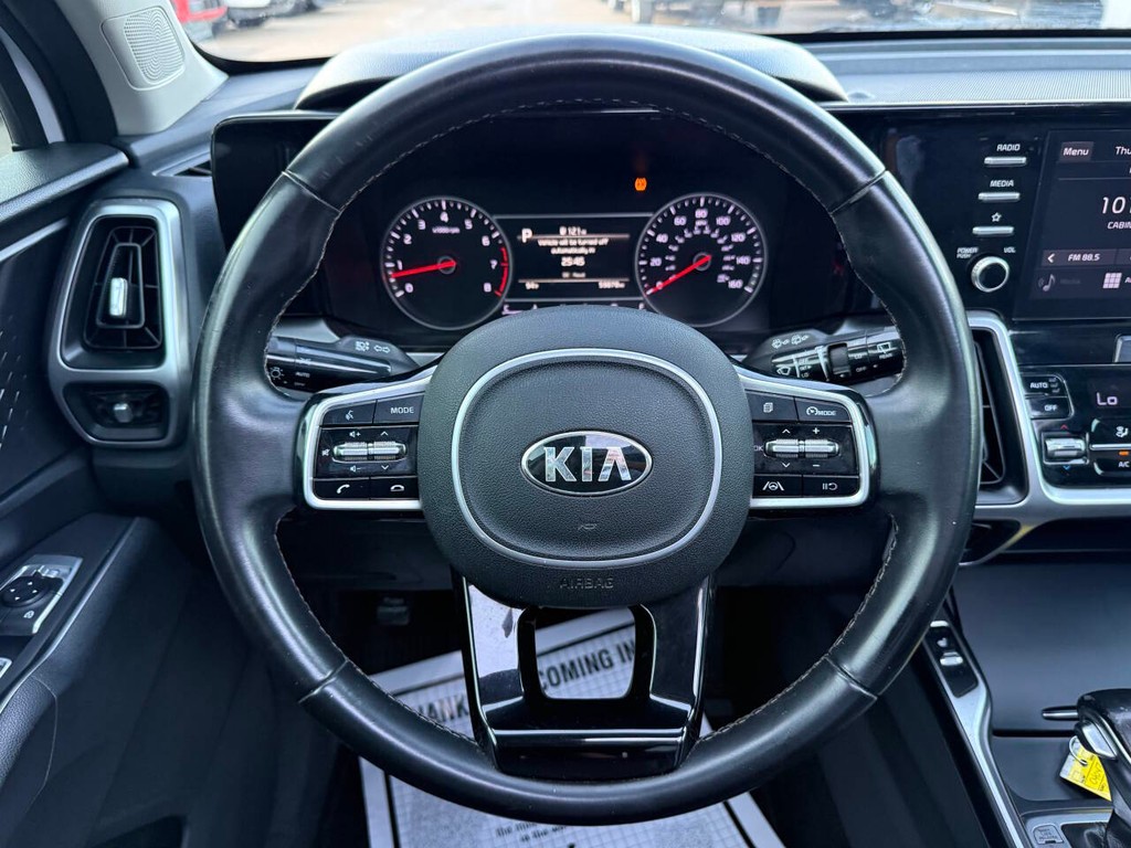 Kia Sorento Vehicle Full-screen Gallery Image 25