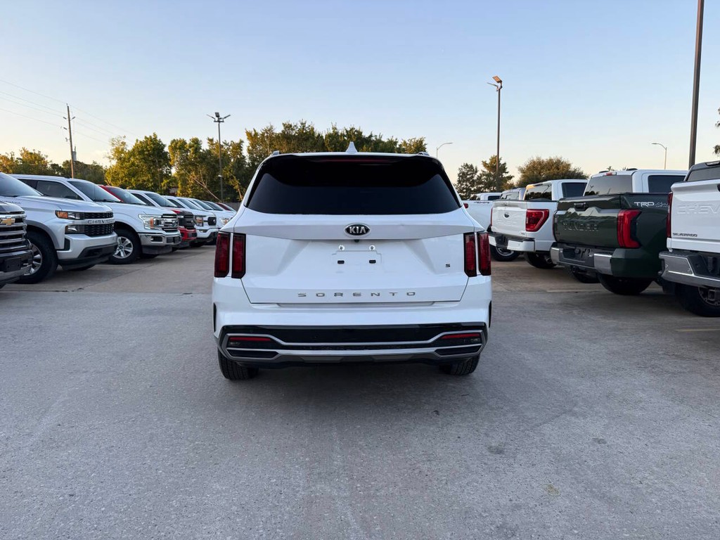 Kia Sorento Vehicle Full-screen Gallery Image 41