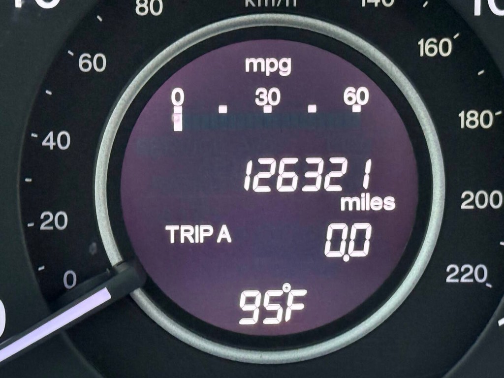Honda CR-V Vehicle Full-screen Gallery Image 34