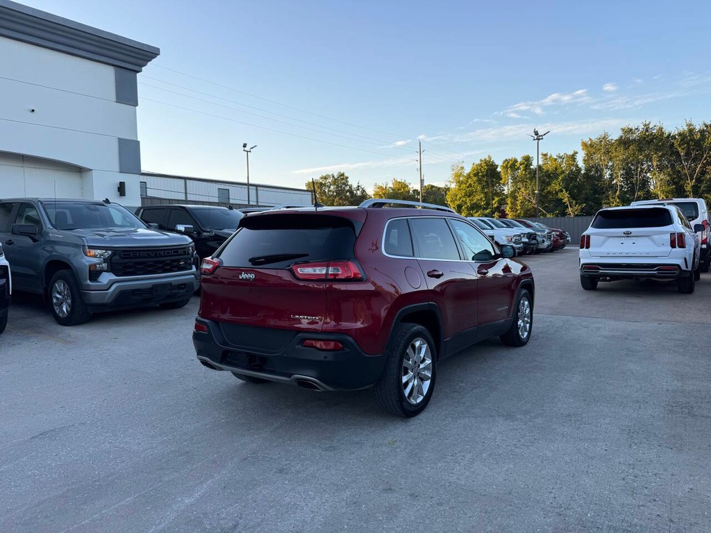 Jeep Cherokee Vehicle Full-screen Gallery Image 05