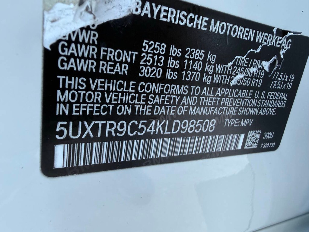 BMW X3 Vehicle Full-screen Gallery Image 33