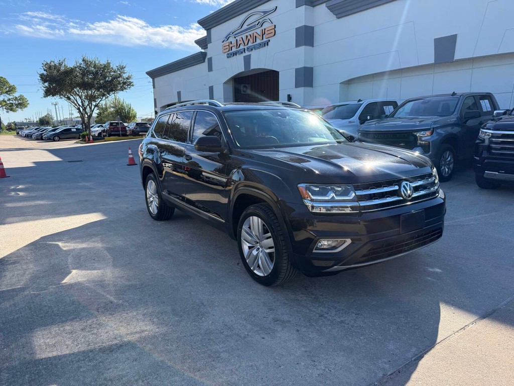 Volkswagen Atlas Vehicle Full-screen Gallery Image 02