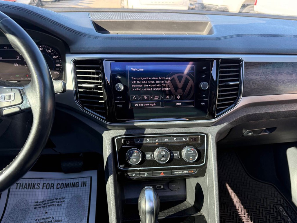Volkswagen Atlas Vehicle Full-screen Gallery Image 26