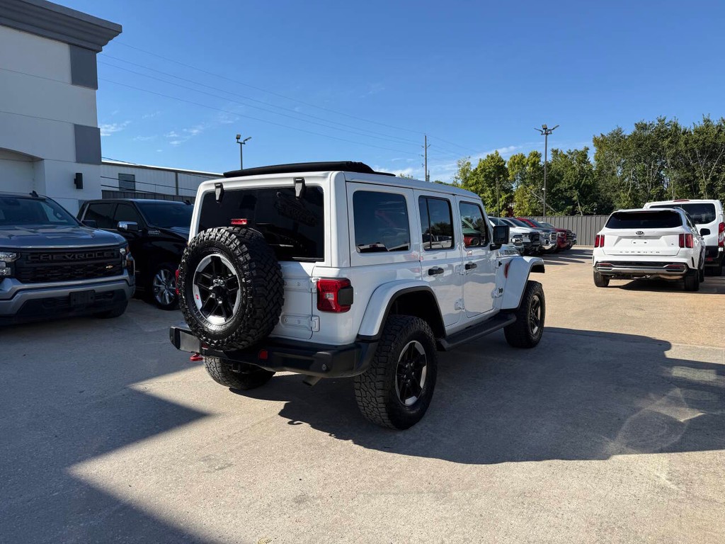 Jeep Wrangler Unlimited Vehicle Full-screen Gallery Image 05