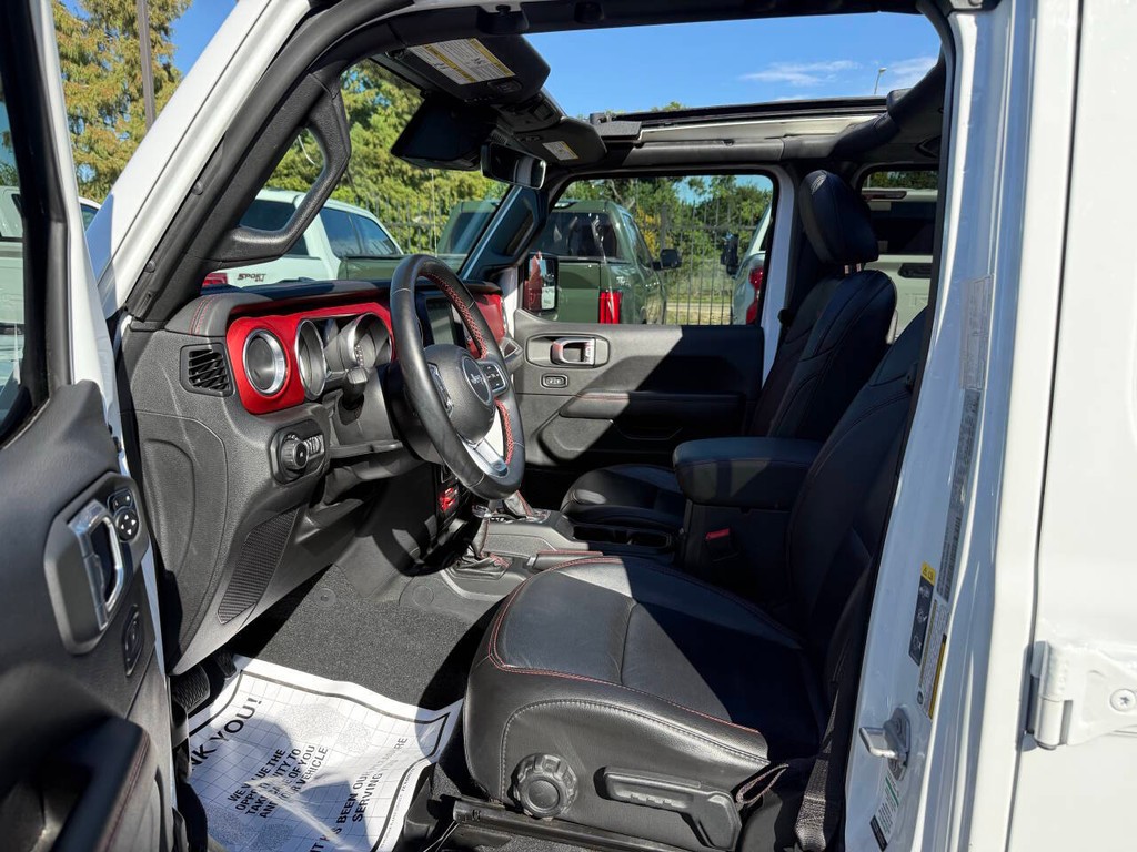 Jeep Wrangler Unlimited Vehicle Full-screen Gallery Image 07