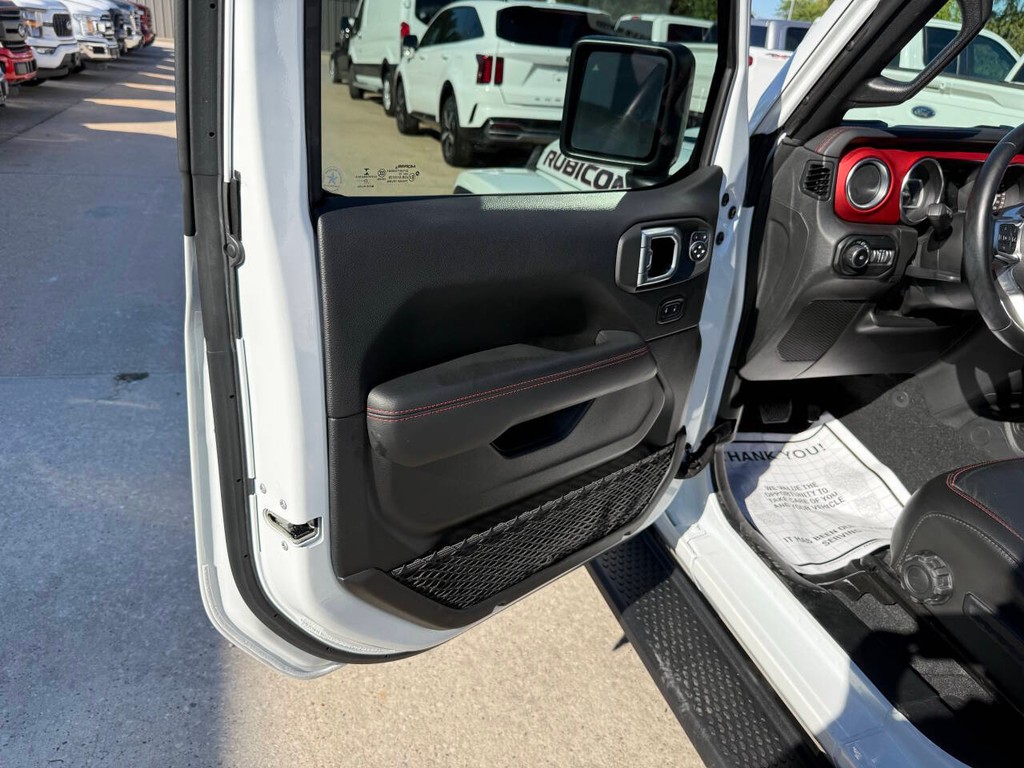 Jeep Wrangler Unlimited Vehicle Full-screen Gallery Image 08