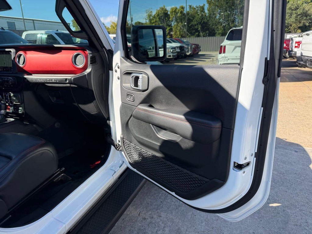 Jeep Wrangler Unlimited Vehicle Full-screen Gallery Image 11