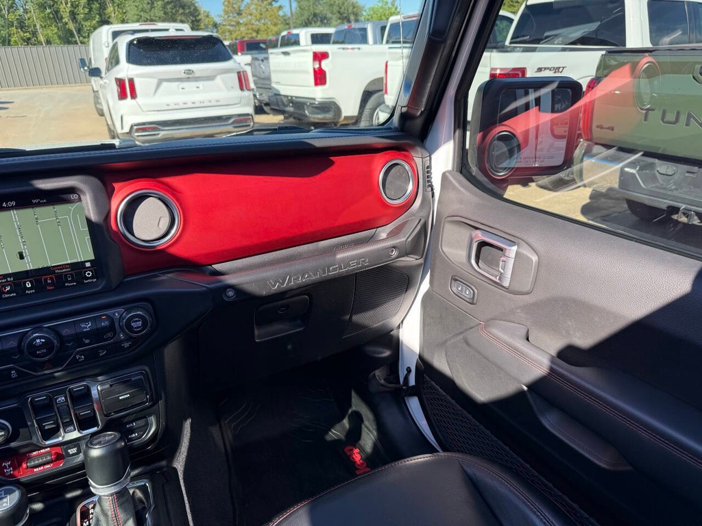 Jeep Wrangler Unlimited Vehicle Full-screen Gallery Image 20
