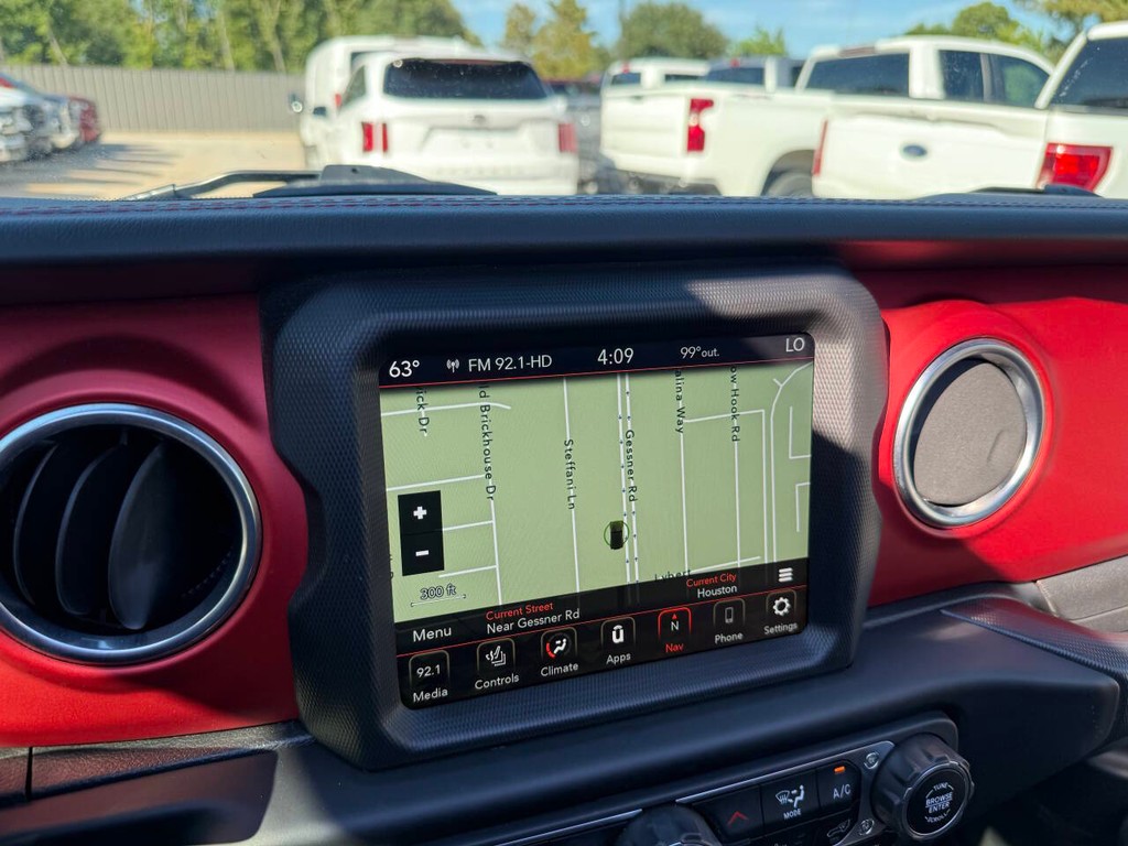 Jeep Wrangler Unlimited Vehicle Full-screen Gallery Image 25