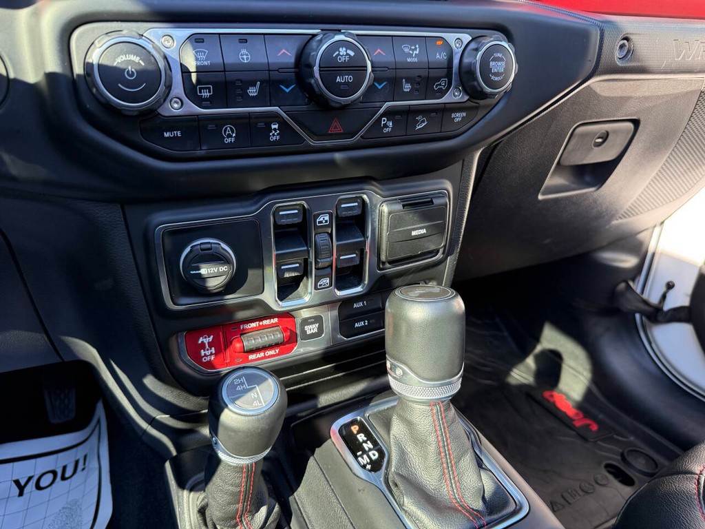 Jeep Wrangler Unlimited Vehicle Full-screen Gallery Image 28