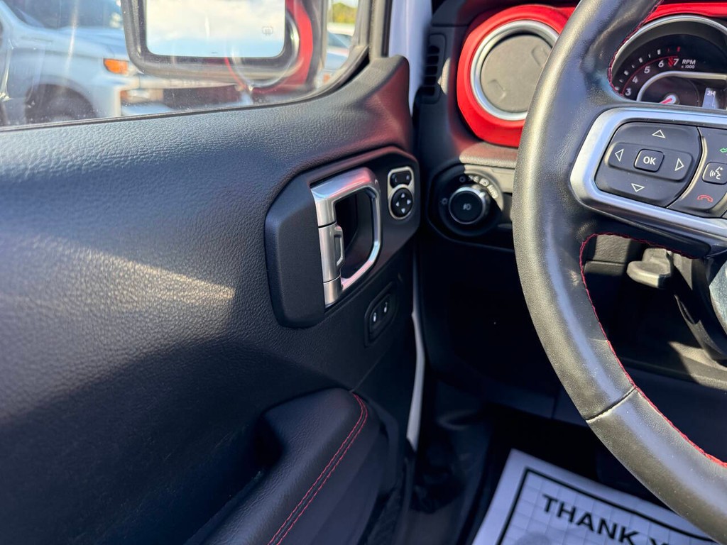 Jeep Wrangler Unlimited Vehicle Full-screen Gallery Image 30