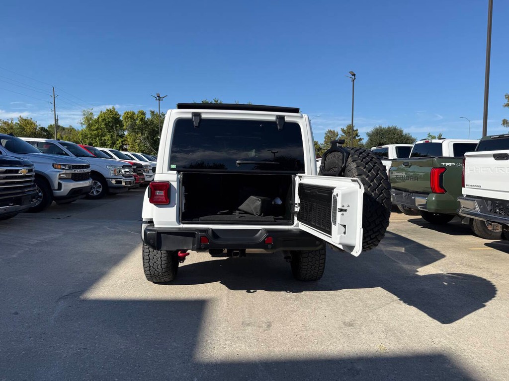Jeep Wrangler Unlimited Vehicle Full-screen Gallery Image 39