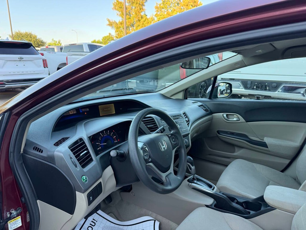 Honda Civic Vehicle Full-screen Gallery Image 06