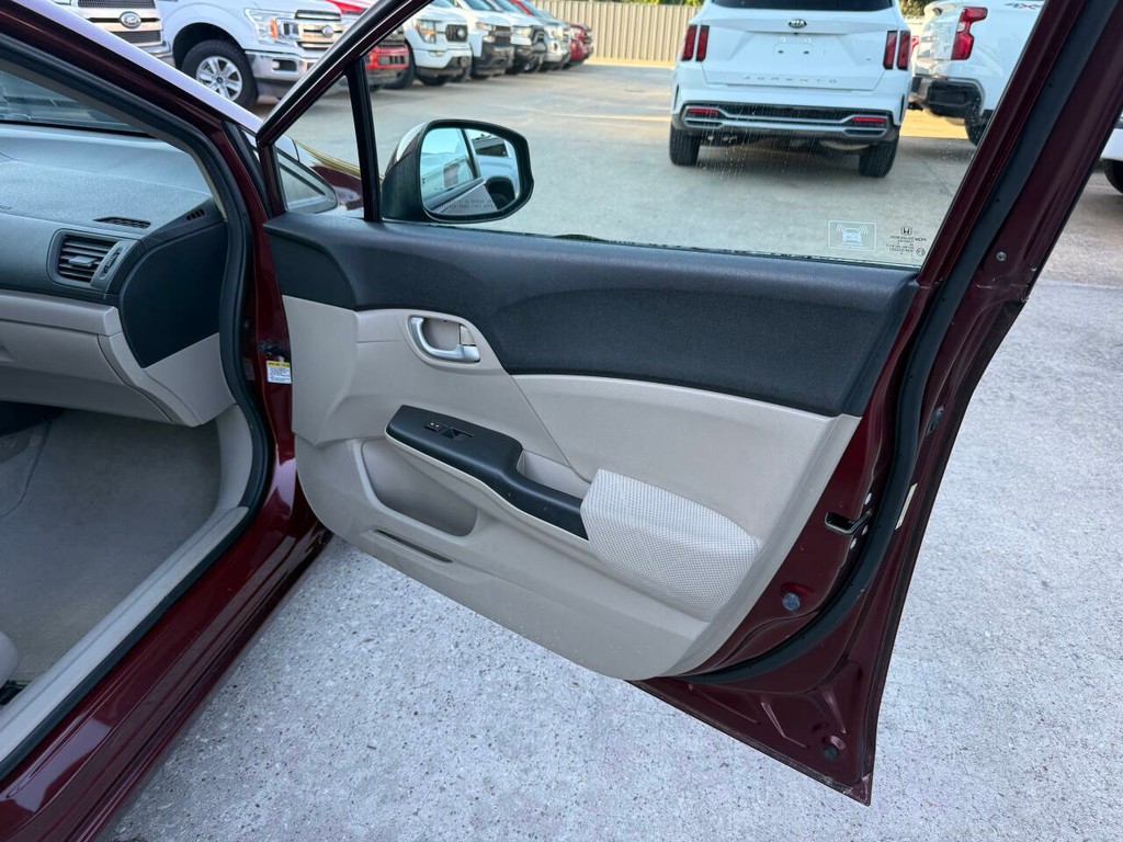 Honda Civic Vehicle Full-screen Gallery Image 11