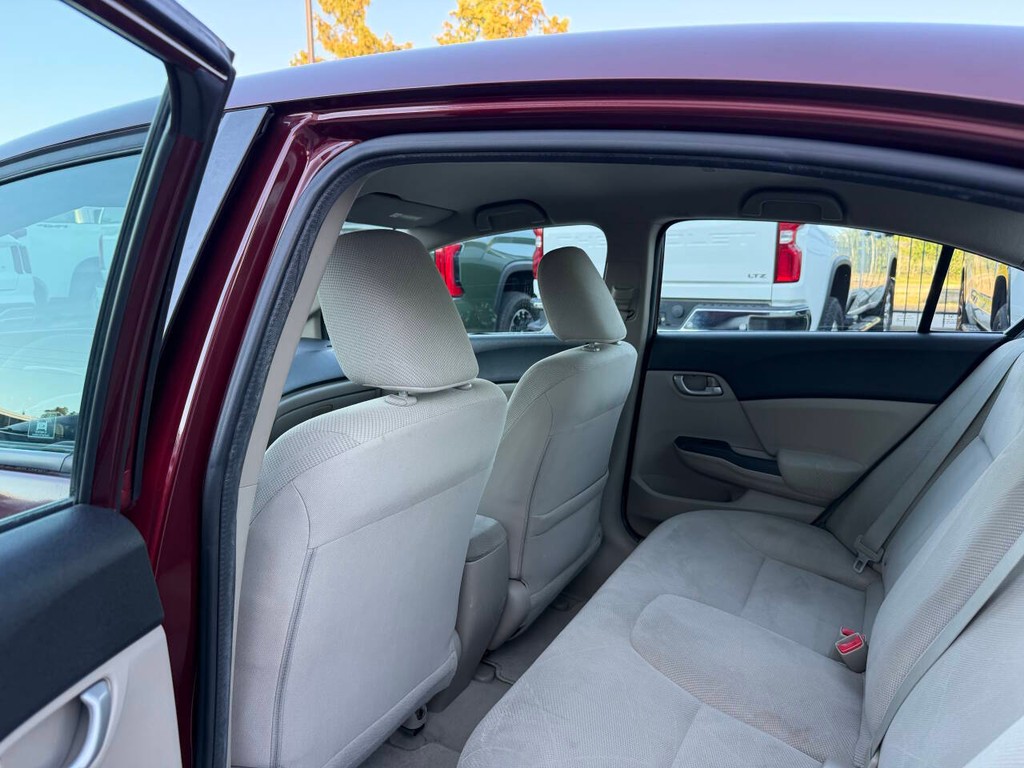 Honda Civic Vehicle Full-screen Gallery Image 12
