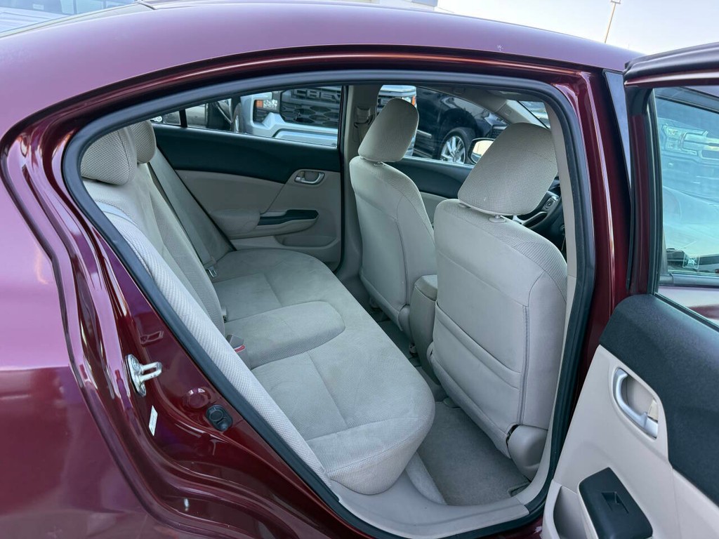 Honda Civic Vehicle Full-screen Gallery Image 15