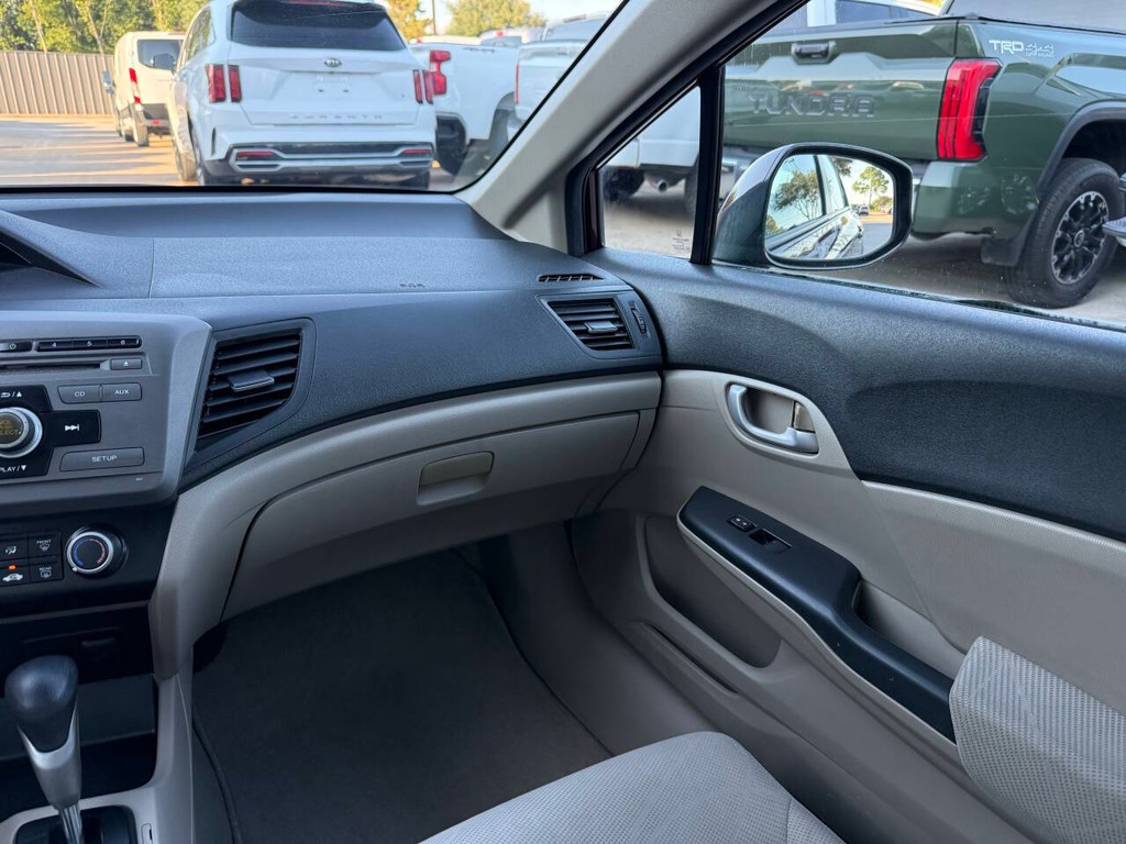 Honda Civic Vehicle Full-screen Gallery Image 20