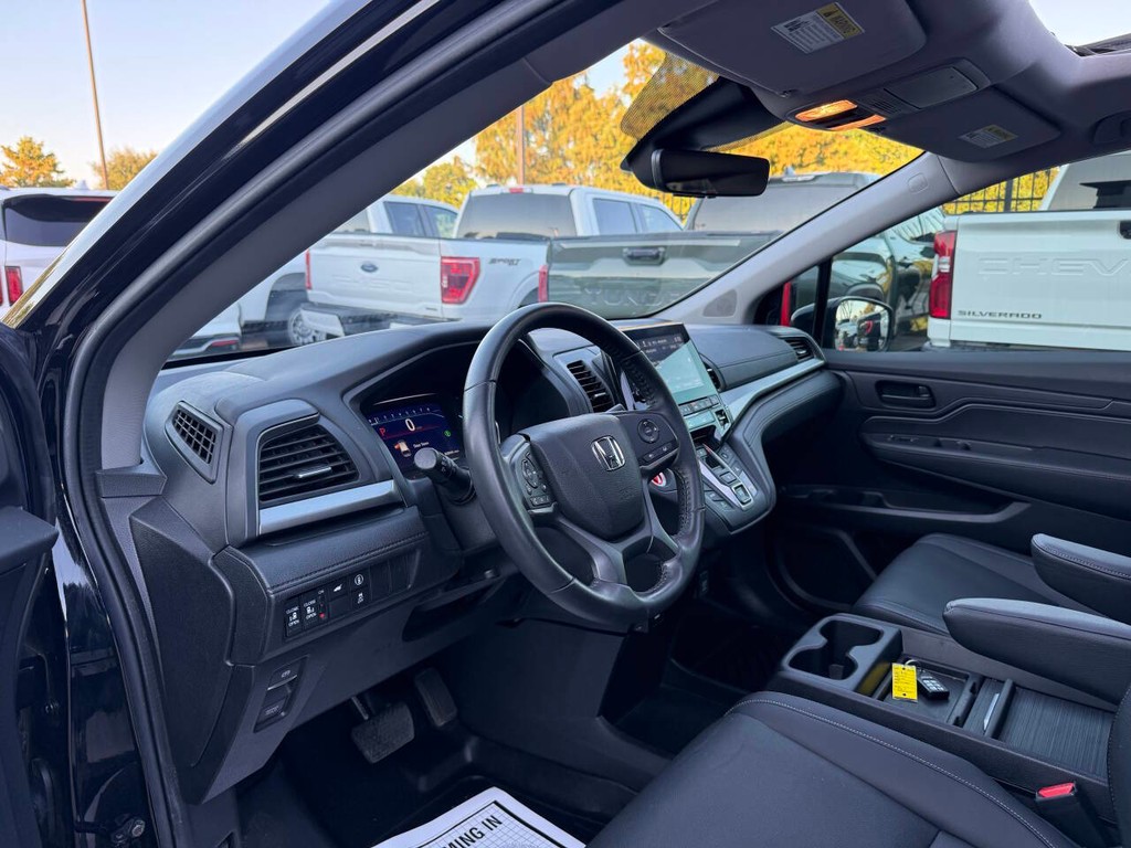 Honda Odyssey Vehicle Full-screen Gallery Image 06
