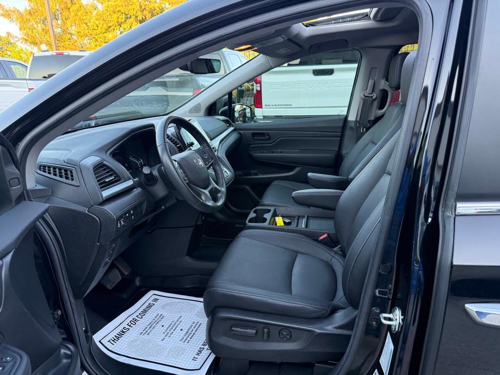 Honda Odyssey Vehicle Full-screen Gallery Image 07