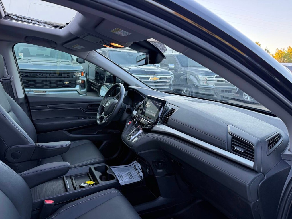 Honda Odyssey Vehicle Full-screen Gallery Image 09