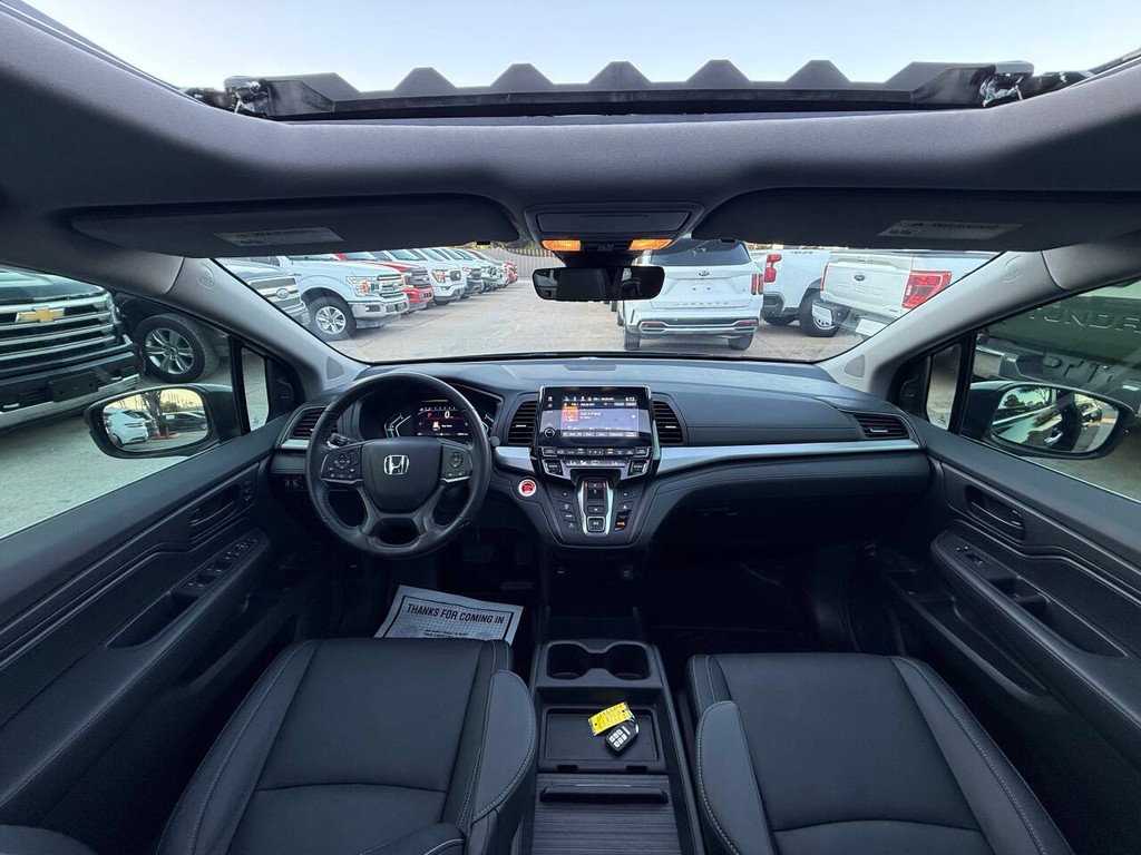 Honda Odyssey Vehicle Full-screen Gallery Image 17