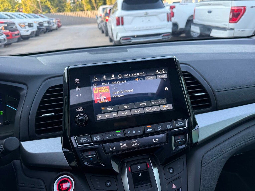Honda Odyssey Vehicle Full-screen Gallery Image 22