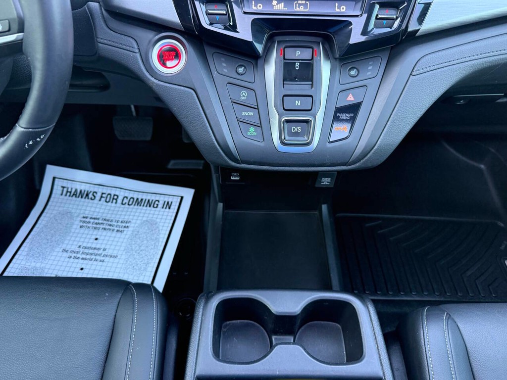 Honda Odyssey Vehicle Full-screen Gallery Image 24