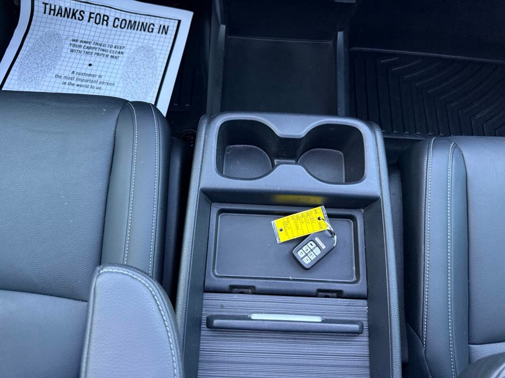 Honda Odyssey Vehicle Full-screen Gallery Image 25