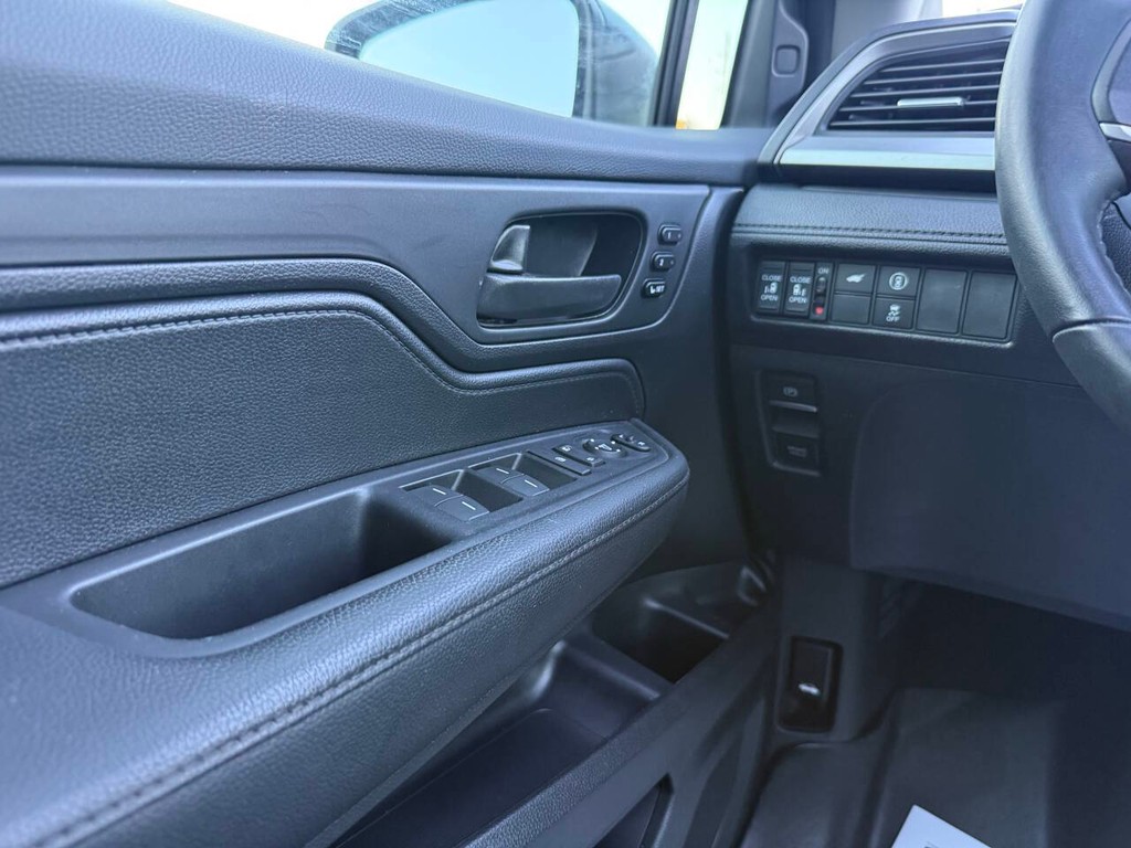 Honda Odyssey Vehicle Full-screen Gallery Image 26