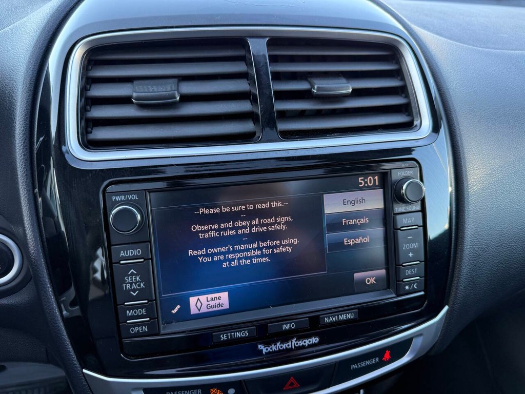 Mitsubishi Outlander Sport Vehicle Full-screen Gallery Image 25