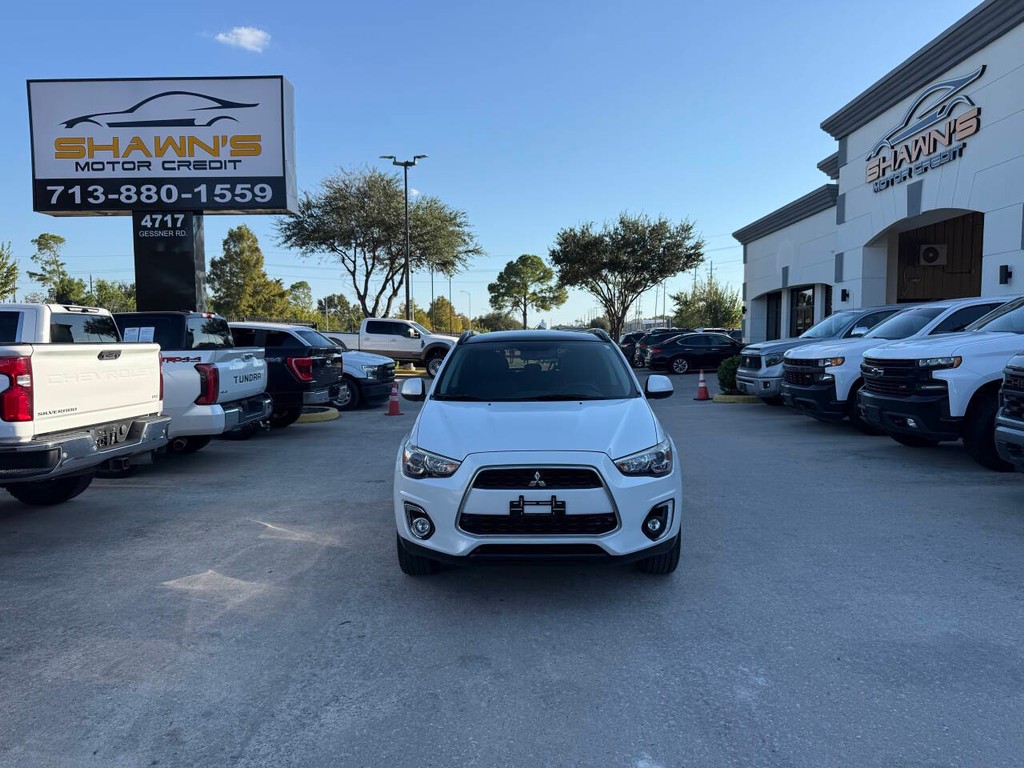 Mitsubishi Outlander Sport Vehicle Full-screen Gallery Image 40