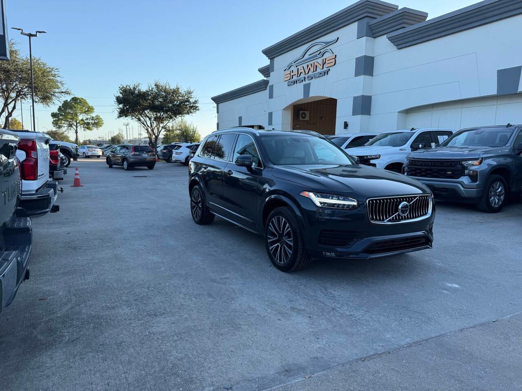 Volvo XC90 Vehicle Full-screen Gallery Image 02