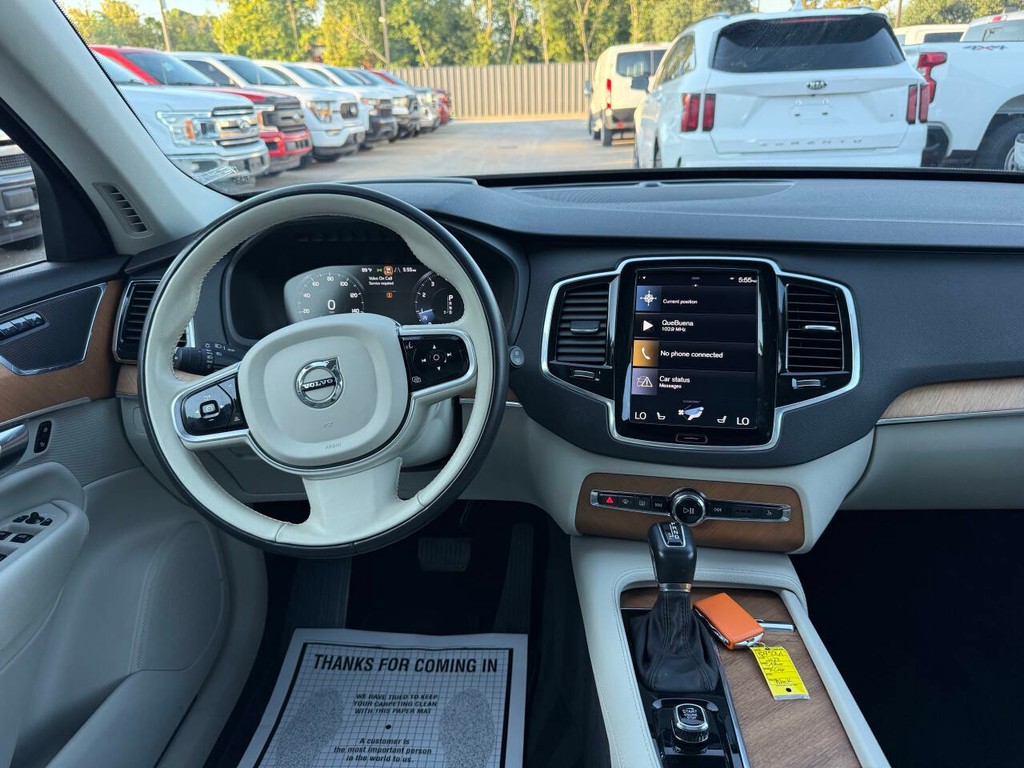 Volvo XC90 Vehicle Full-screen Gallery Image 23